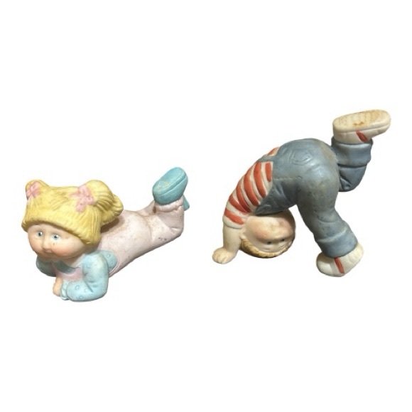 Vintage 1984 Cabbage patch kids Playful Figurine Set - Blue and Red - Picture 3 of 4